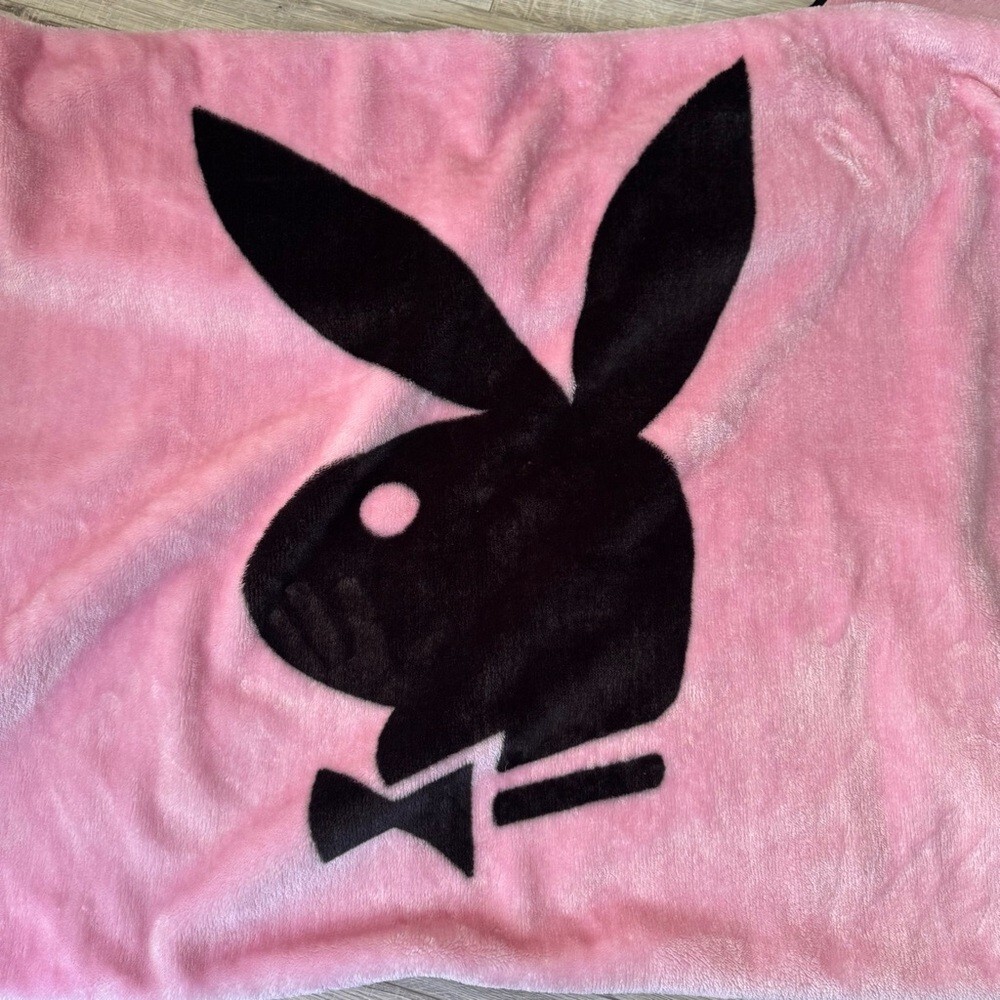 Playboy bunny blanket throw pink Blanket Black Bunny Logo rabbit head 2000s